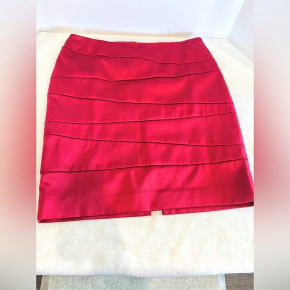 Monroe & Main Red/Fuchsia Poly Pencil Mini Skirt size 10 - Picture 6 of 11